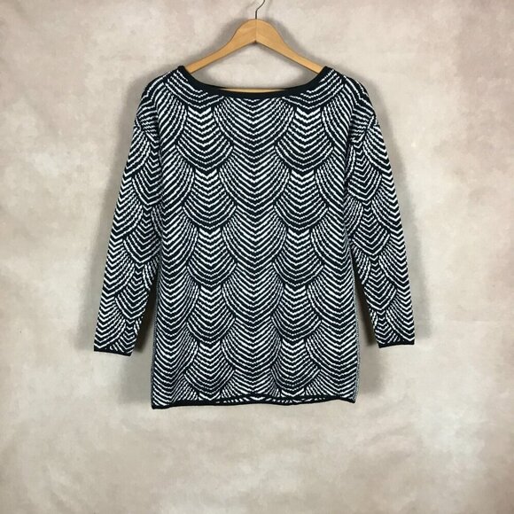BCBGeneration Scalloped Pattern Boatneck Sweater XS - Picture 8 of 11